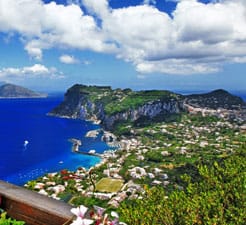 Jak rezervovat trajekt do Capri